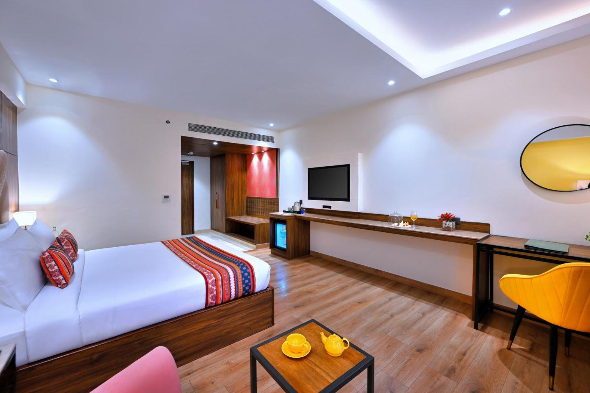Golden Tulip Agra Hotel Agra  Ngoại thất bức ảnh