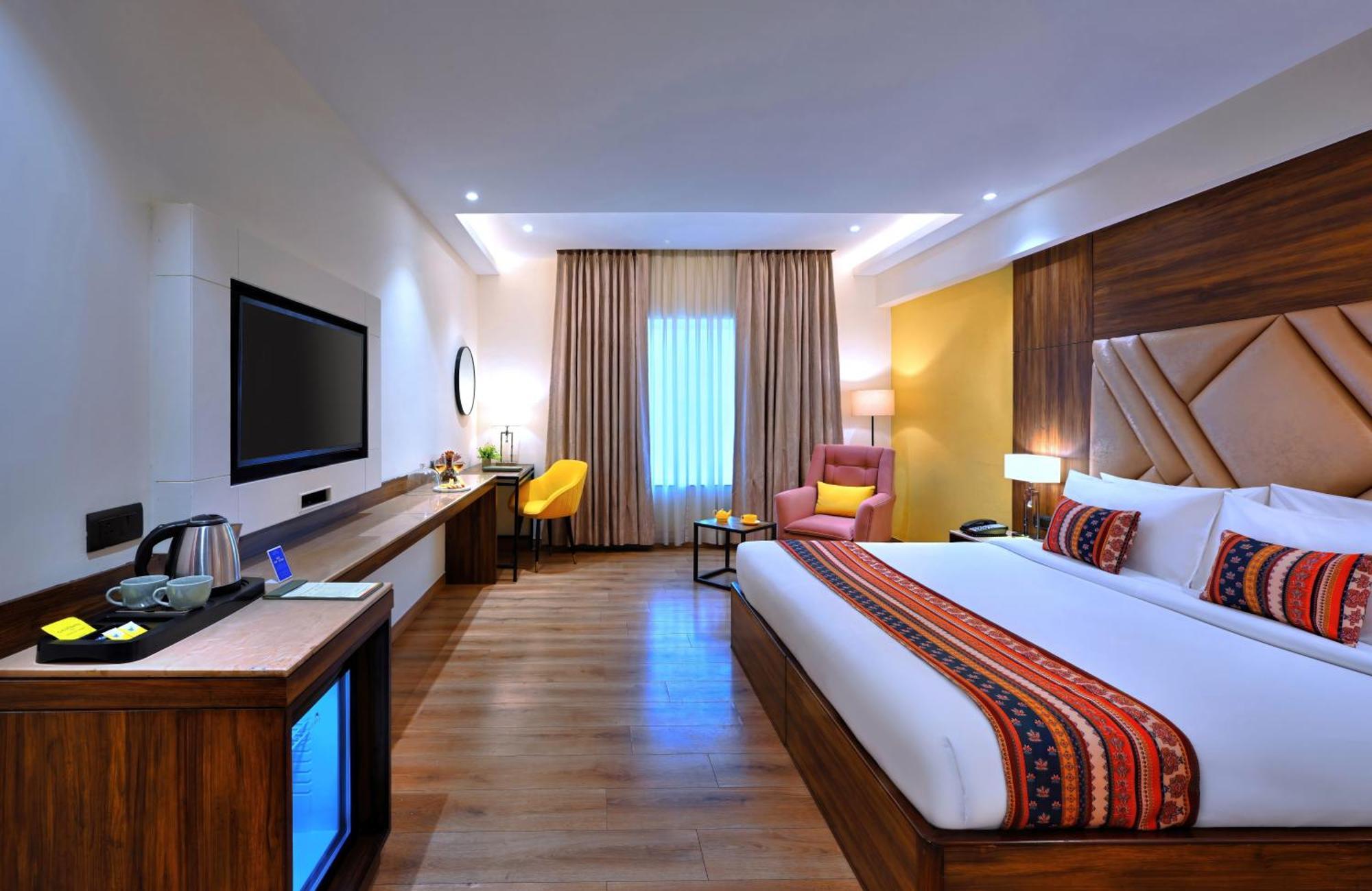 Golden Tulip Agra Hotel Agra  Ngoại thất bức ảnh