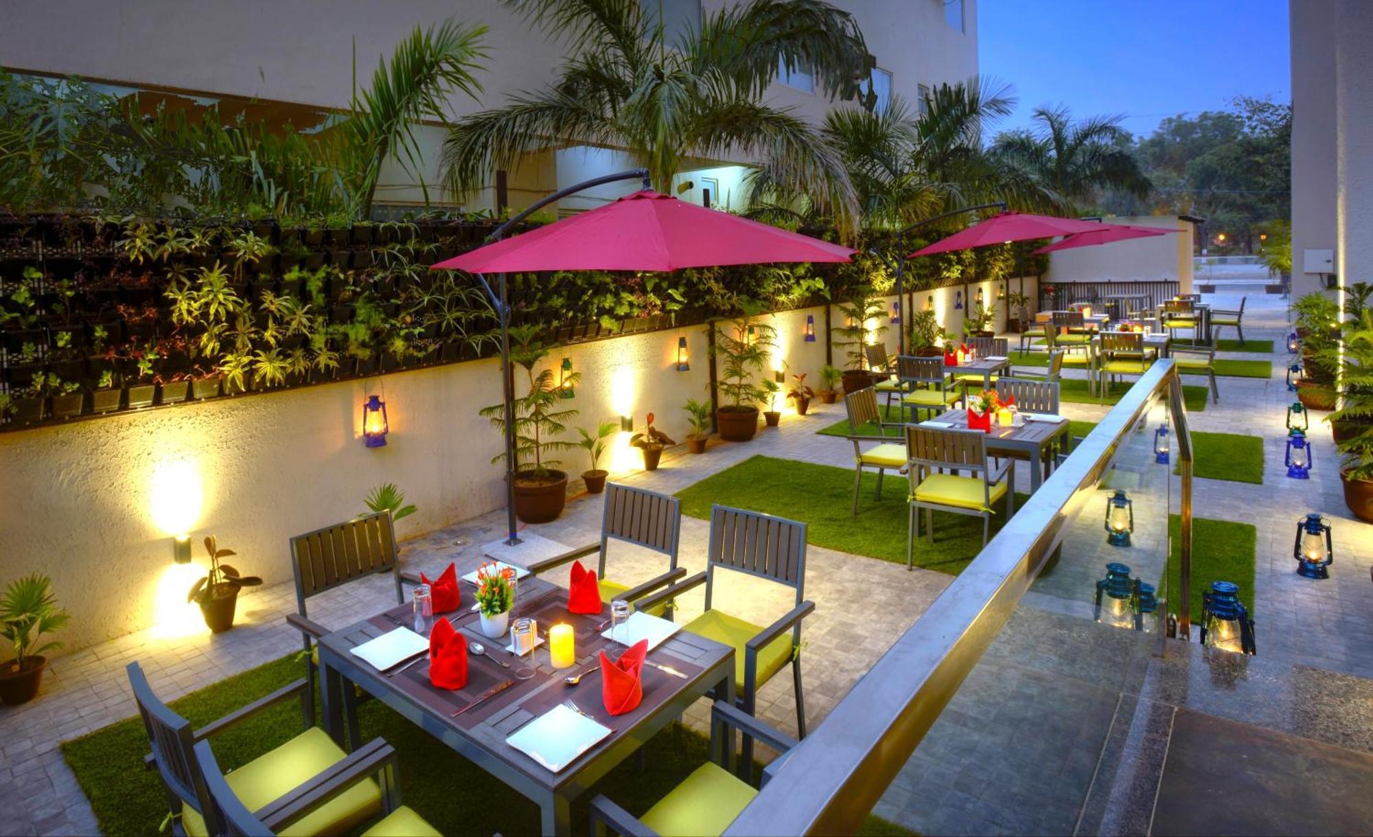 Golden Tulip Agra Hotel Agra  Ngoại thất bức ảnh