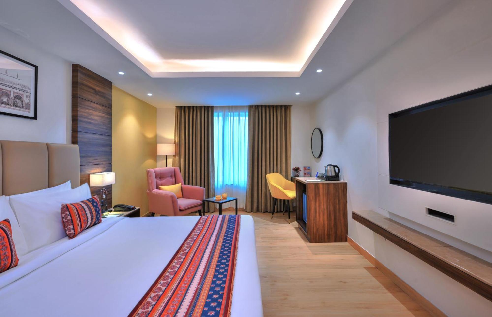 Golden Tulip Agra Hotel Agra  Ngoại thất bức ảnh