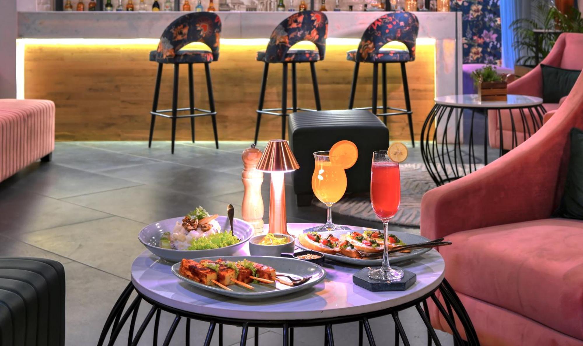 Golden Tulip Agra Hotel Agra  Ngoại thất bức ảnh