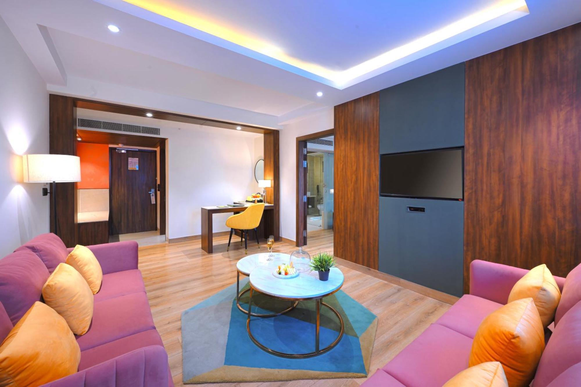 Golden Tulip Agra Hotel Agra  Ngoại thất bức ảnh